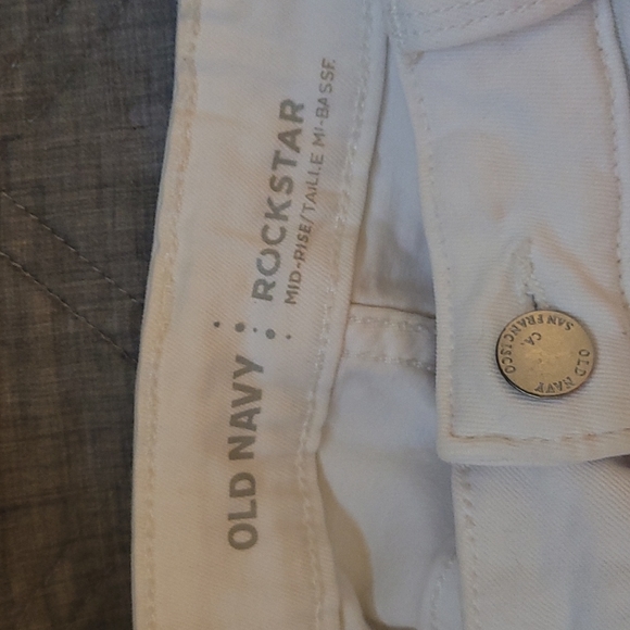 Distressed jeans - Picture 2 of 2